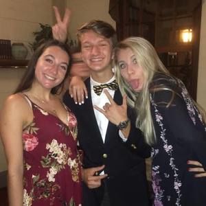 Meet your Posher, Alex